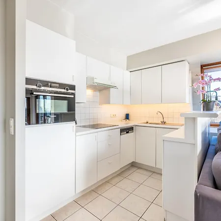 Corner With 2 Bedrooms, Cleaning Included Oostduinkerke