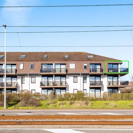 Corner With 2 Bedrooms, Cleaning Included Apartment Oostduinkerke