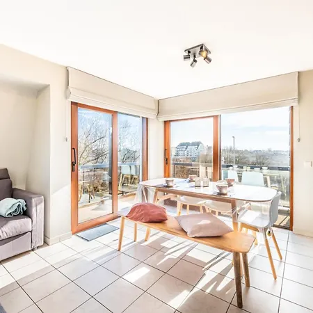 Apartment Corner With 2 Bedrooms, Cleaning Included