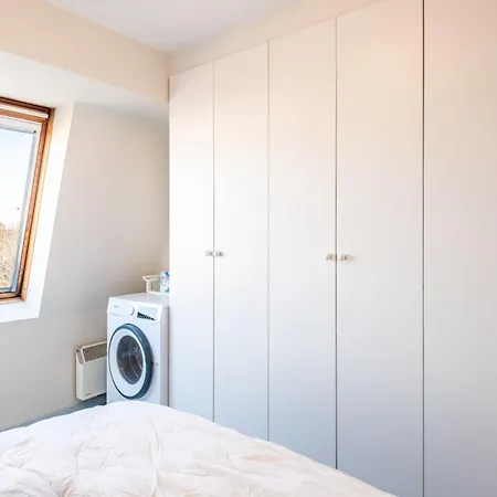 Corner With 2 Bedrooms, Cleaning Included