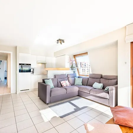 Corner With 2 Bedrooms, Cleaning Included